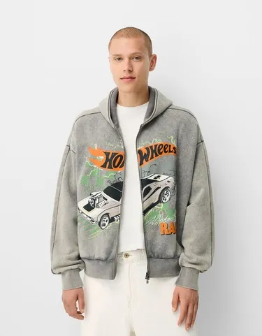 Худи BERSHKA X HOT WHEELS с принтом и застежкой-молнией