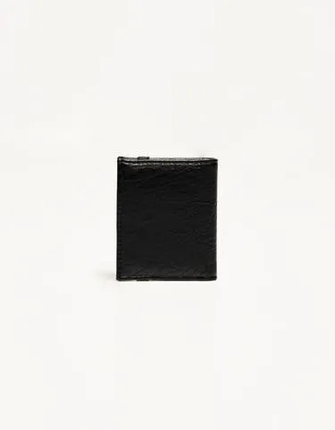 WALLET WITH ELASTIC CLOSURE