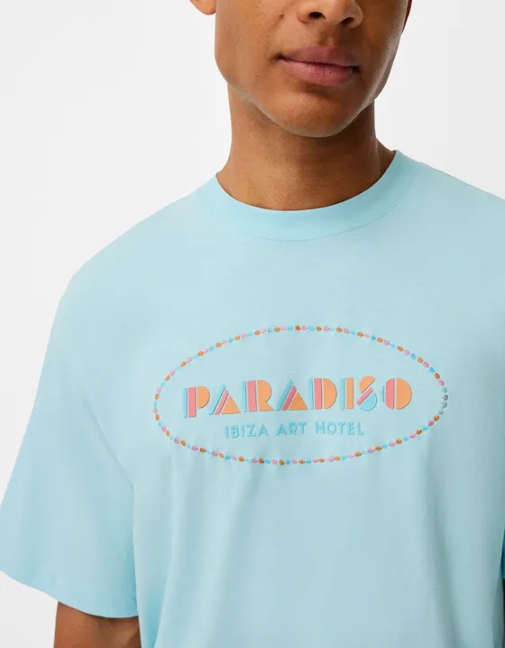 Футболка с коротким рукавом и принтом BERSHKA x PARADISO